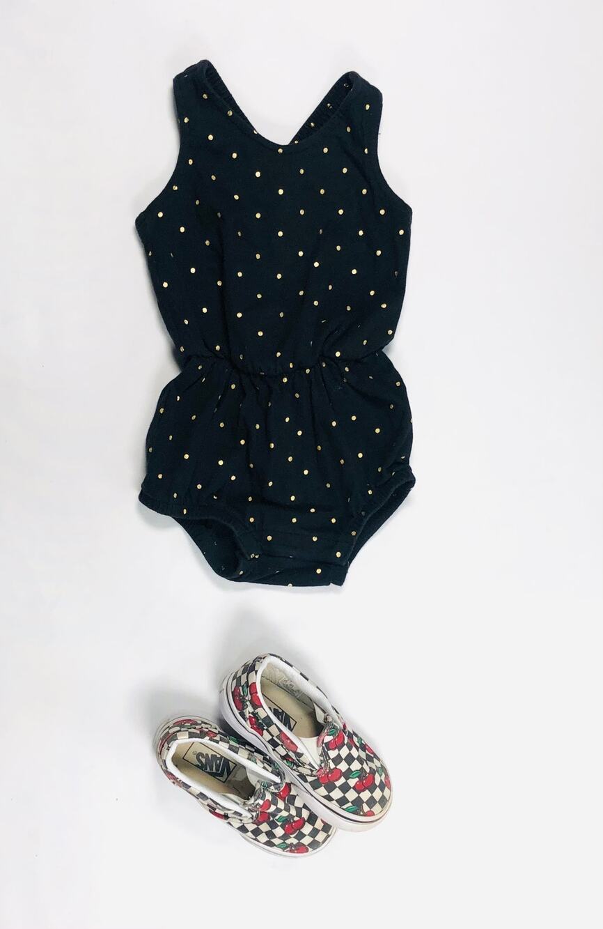 OLD NAVY BABY GIRLS ROMPER SIZE 6/12M